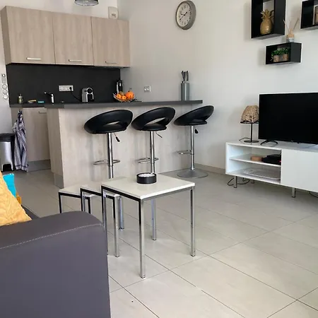 Διαμέρισμα Appart'calvi, 200 M De La De La Pinede, Wifi Gratuit Καλβί